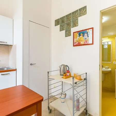 Orsola Comfort House Апартаменты Неаполь